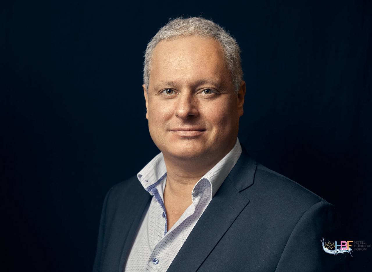 Сергей Фомин: «Персонал отеля должен заниматься не вводом данных, а сервисом, уделяя внимание деталям» 